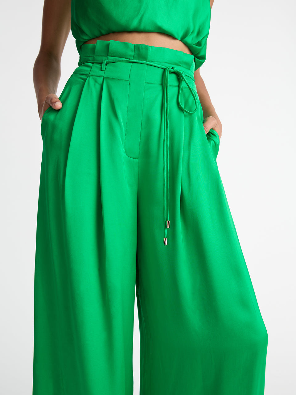 Innamorata - Elegantes Zweiteiliges Satin-Outfit