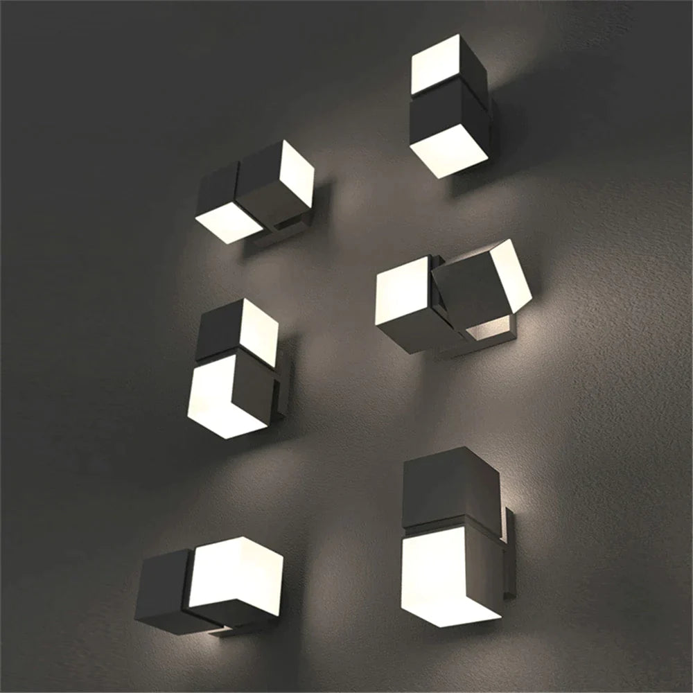 GlowGuard - Moderne LED-Wandleuchte für draußen