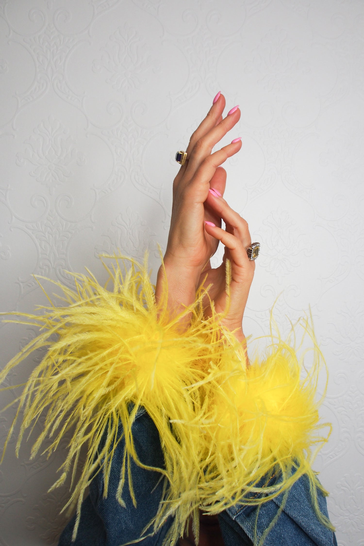 Yellow-Cuff_722c1f3b-f45d-4a8e-9b35-87281e4c06fd.jpg