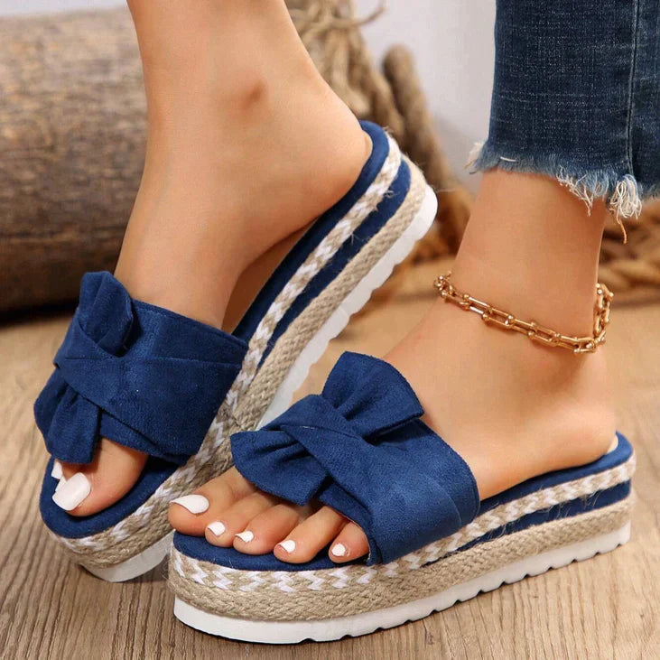 Victoria - Sommersandalen mit Schleife und hoher Sohle